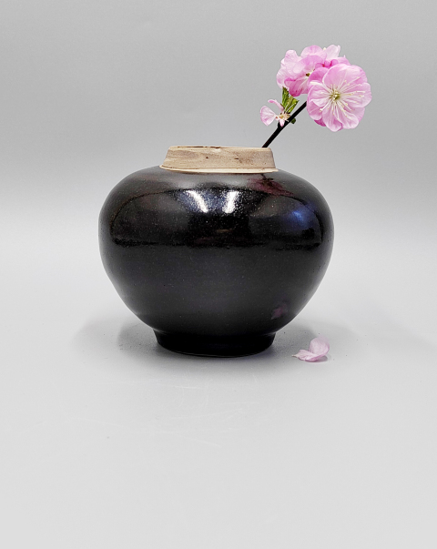 古玩陶瓷雅致的元明黑釉罐插花神器拍賣,當(dāng)前價(jià)格800元