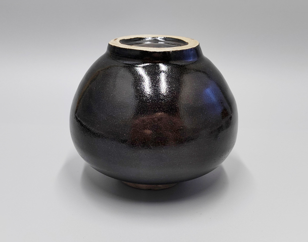 古玩陶瓷雅致的元明黑釉罐插花神器拍賣,當(dāng)前價(jià)格800元