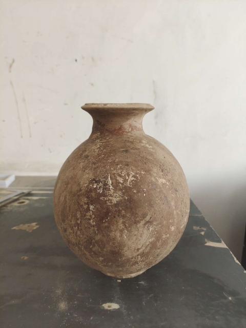 古玩陶瓷漢代鴨蛋罐拍賣,當前價格4600元