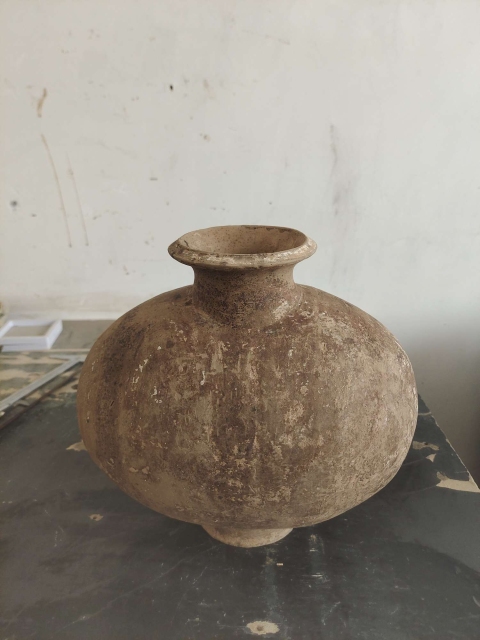 古玩陶瓷漢代鴨蛋罐拍賣,當前價格4600元