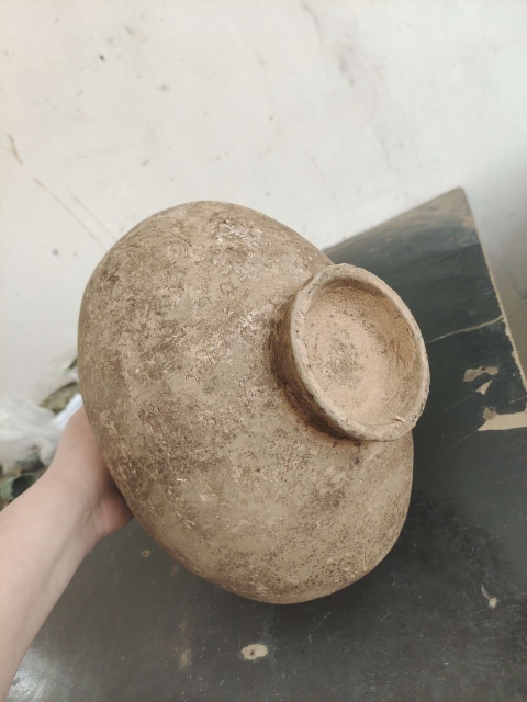 古玩陶瓷漢代鴨蛋罐拍賣,當前價格4600元