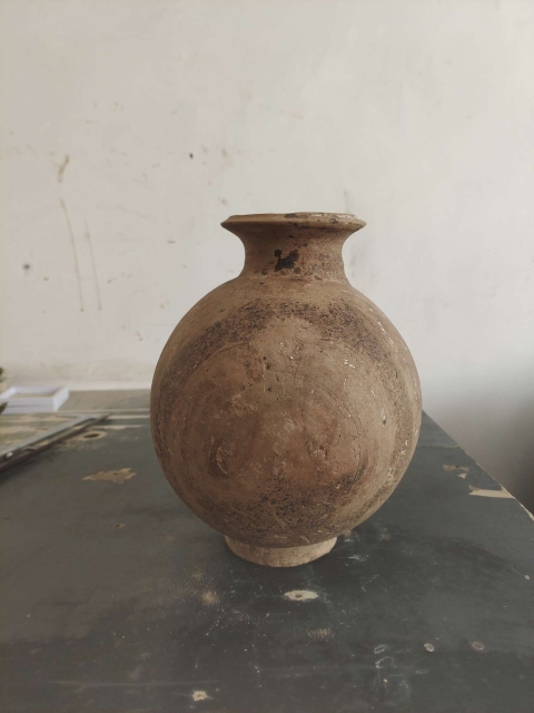 古玩陶瓷漢代鴨蛋罐拍賣,當前價格4600元