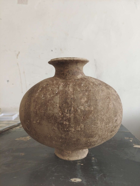 古玩陶瓷漢代鴨蛋罐拍賣,當前價格4600元