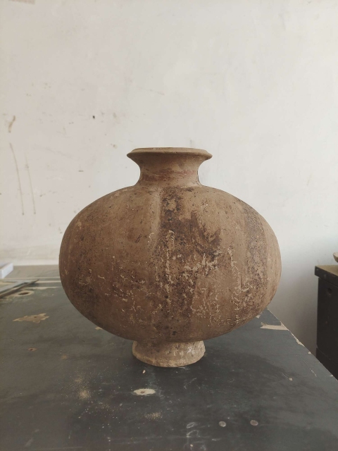 古玩陶瓷漢代鴨蛋罐拍賣,當前價格4600元