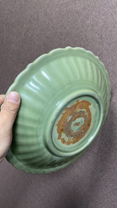 古玩陶瓷龍泉窯菱口盤拍賣,當前價格18000元