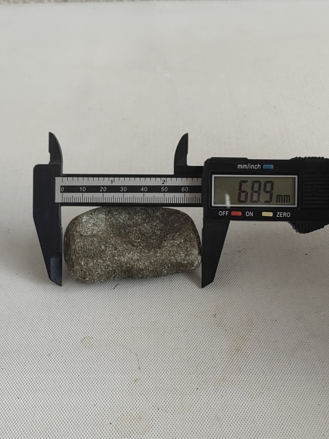 古玩玉器天然翡翠原石料拍賣，當前價格220元