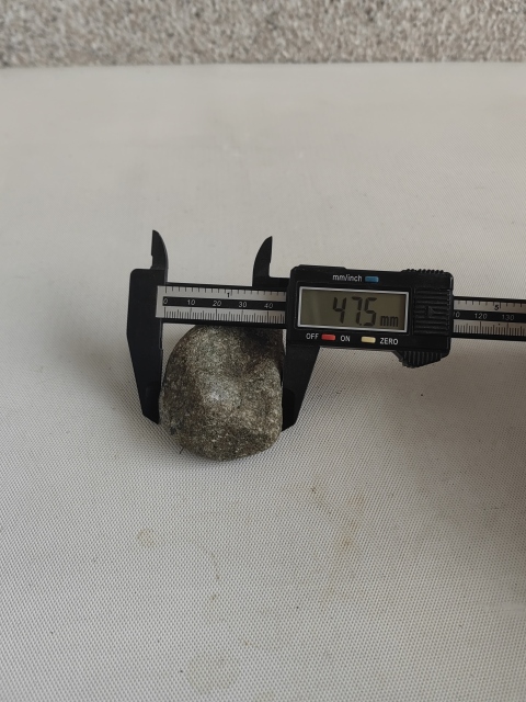 古玩玉器天然翡翠原石料拍賣，當前價格220元