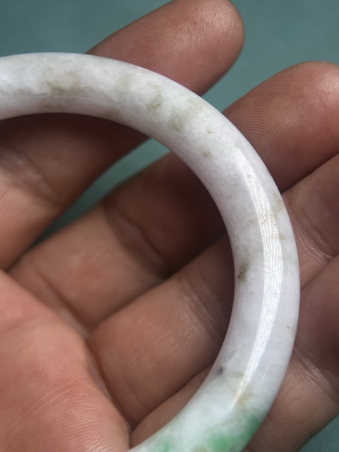 古玩玉器創(chuàng)匯期翡翠鐲子拍賣,當(dāng)前價(jià)格2800元