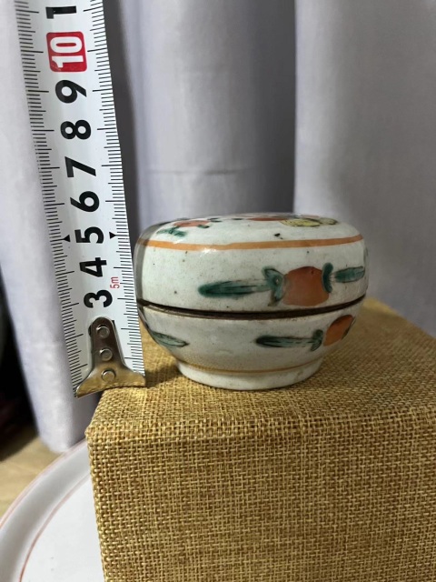古玩陶瓷花蝶喜字紋蓋盒三件套拍賣，當前價格488元