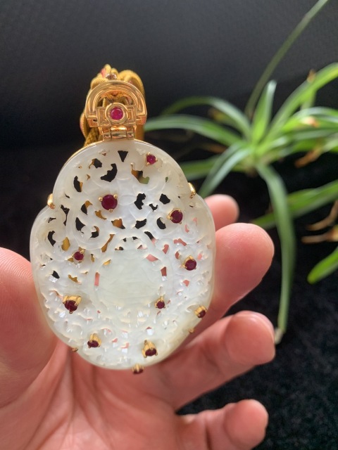 古玩玉器清代和田玉佛教題材鏤雕八寶如意舍利塔拍賣，當前價格26800元