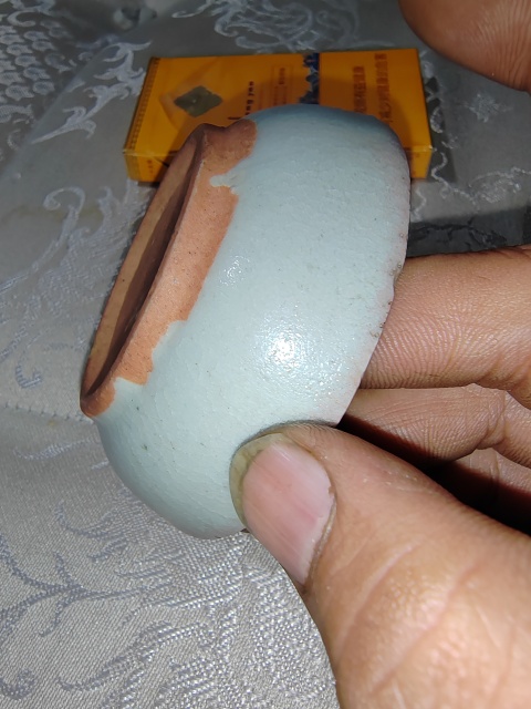 古玩陶瓷明代龍泉系青瓷小盤拍賣，當(dāng)前價(jià)格1666元