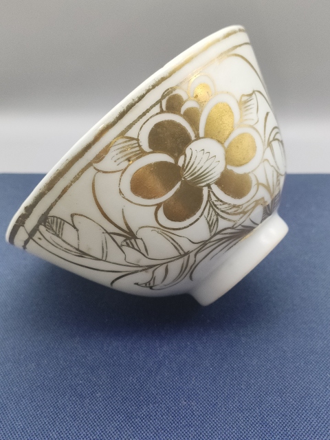 古玩陶瓷民國(guó),名品文雅描金花卉詩(shī)文蓋碗拍賣(mài),當(dāng)前價(jià)格900元