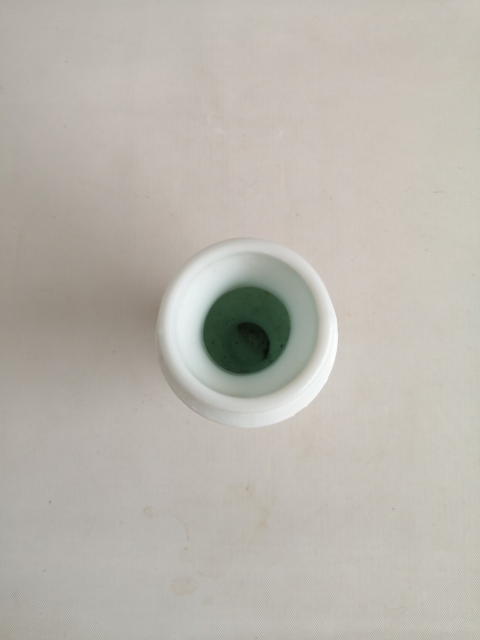古玩陶瓷白釉印花瓶拍賣,當(dāng)前價(jià)格298元