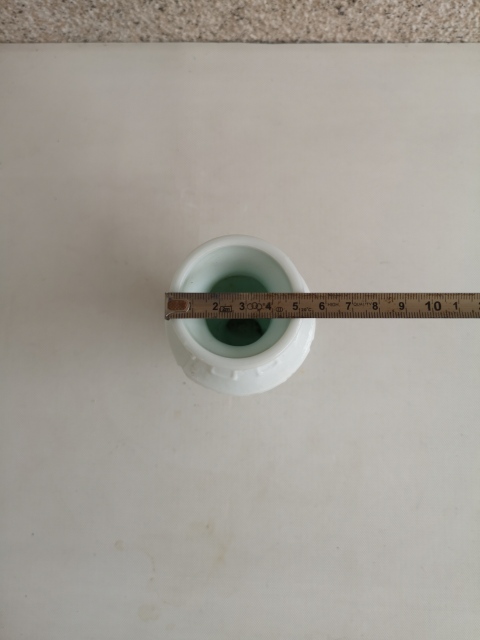 古玩陶瓷白釉印花瓶拍賣,當(dāng)前價(jià)格298元