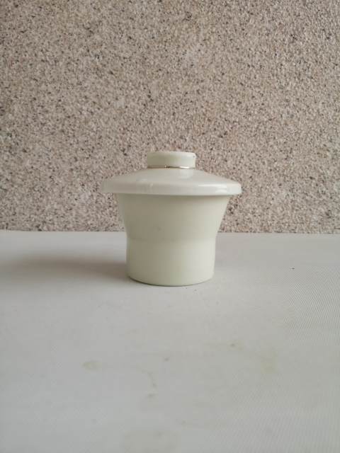 古玩陶瓷花卉紋蓋杯拍賣,當前價格198元