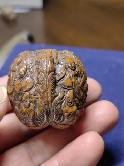 古玩雜項核雕人物把玩件拍賣,當前價格960元