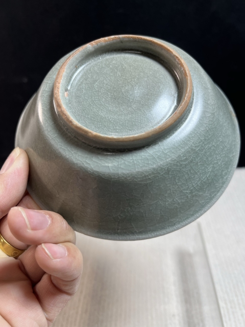 古玩陶瓷南宋御用瓷龍泉青瓷冰片紋水洗拍賣，當(dāng)前價格9980元