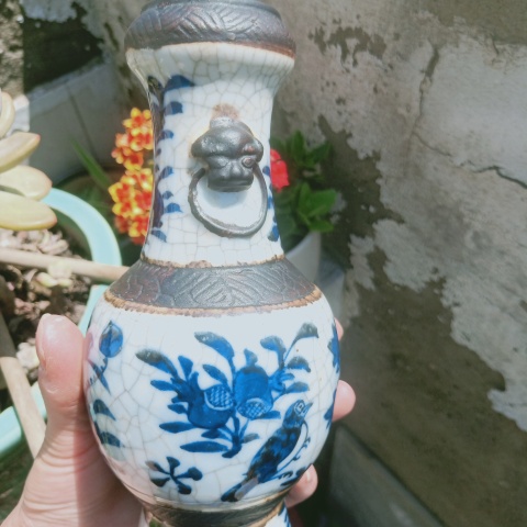 古玩陶瓷哥釉青花花鳥紋蒜頭賞瓶拍賣，當前價格2980元