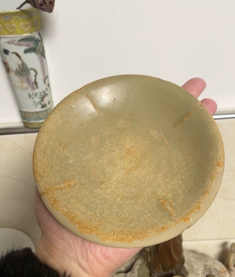 古玩陶瓷五代越窯出筋葵口盤完整有拖油。拍賣，當前價格6999元