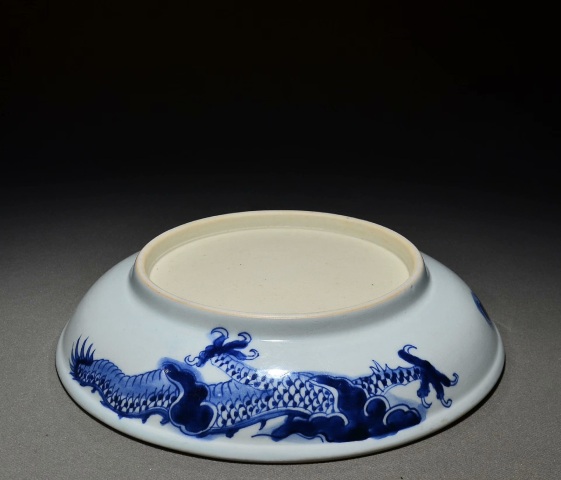 古玩陶瓷雍正青花過墻龍紋盤拍賣,當前價格5000元