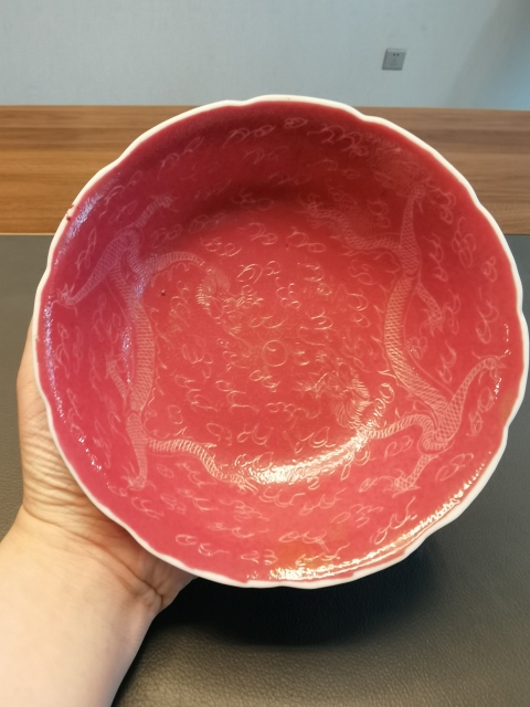 古玩陶瓷大清乾隆年製胭脂紅軋道五爪龍紋花口大碗拍賣,當前價格980元