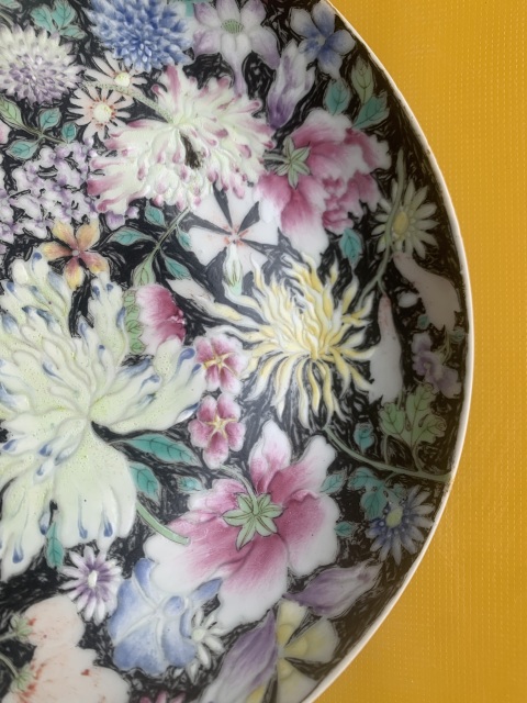 古玩陶瓷墨地粉彩百花不落地紋盤拍賣，當(dāng)前價(jià)格3800元