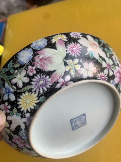 古玩陶瓷墨地粉彩百花不落地紋盤拍賣，當(dāng)前價(jià)格3800元