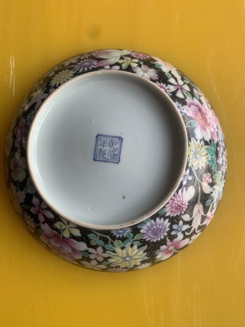 古玩陶瓷墨地粉彩百花不落地紋盤拍賣，當(dāng)前價(jià)格3800元