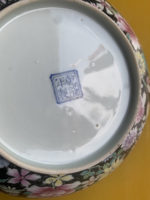 古玩陶瓷墨地粉彩百花不落地紋盤拍賣，當(dāng)前價(jià)格3800元