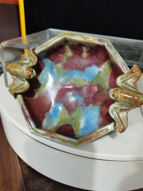 古玩陶瓷三陽開泰品種貼塑蝙蝠水洗拍賣,當(dāng)前價(jià)格4000元