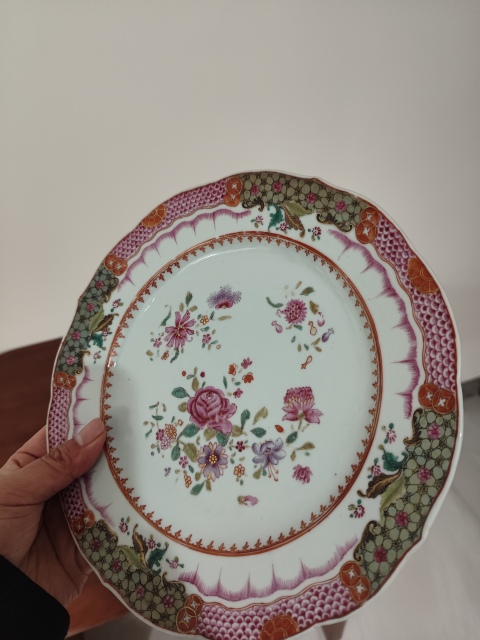 古玩陶瓷乾隆細路廣彩花卉盤拍賣，當前價格2200元