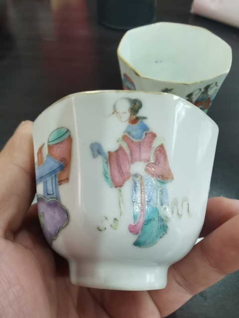 古玩陶瓷粉彩仕女圖八方杯子  一對拍賣，當前價格12000元