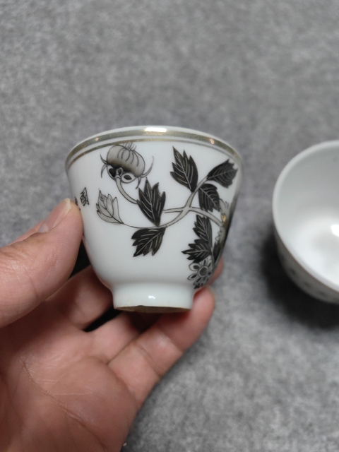 古玩陶瓷名家余遠(yuǎn)生墨彩杯拍賣,當(dāng)前價(jià)格1800元