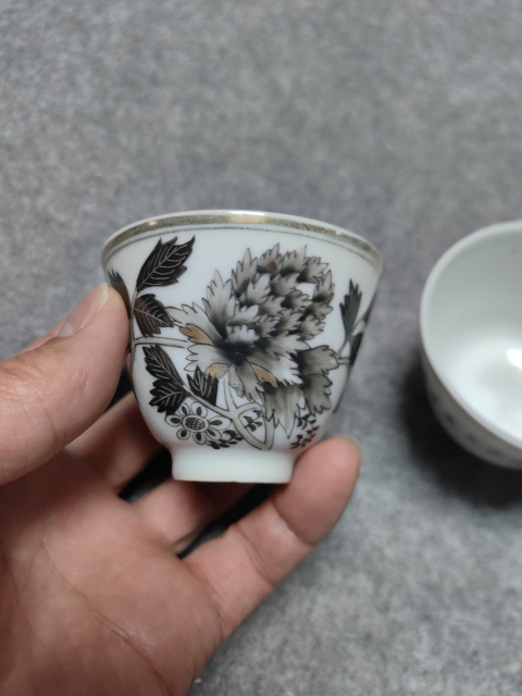 古玩陶瓷名家余遠(yuǎn)生墨彩杯拍賣,當(dāng)前價(jià)格1800元