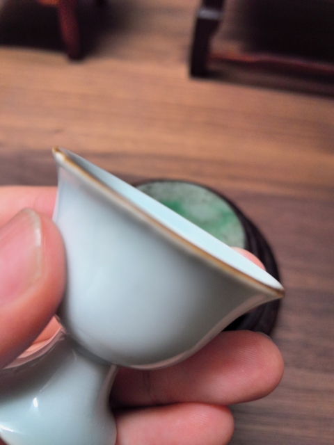古玩陶瓷康熙粉青釉高足杯拍賣(mài)，當(dāng)前價(jià)格4000元