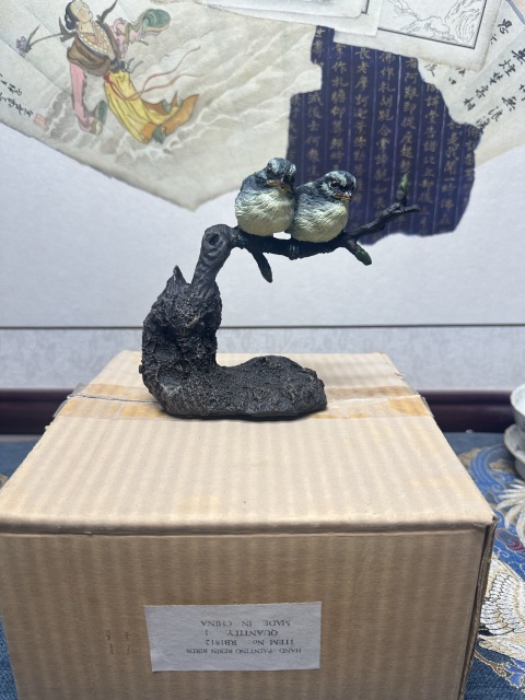 古玩陶瓷70年代小鳥擺件 代原包裝盒子拍賣,當前價格89元