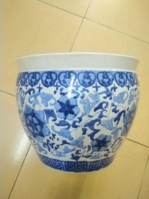 古玩陶瓷青花纏枝花卉紋卷缸拍賣，當前價格360元
