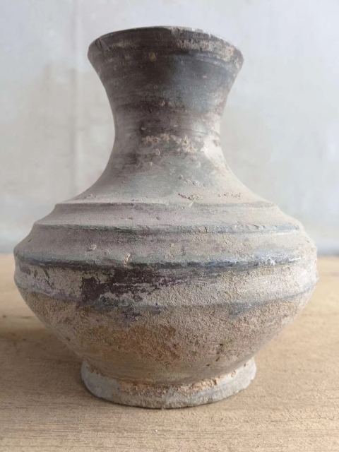 古玩陶瓷漢代灰陶弦紋漢壺拍賣(mài)，當(dāng)前價(jià)格299元