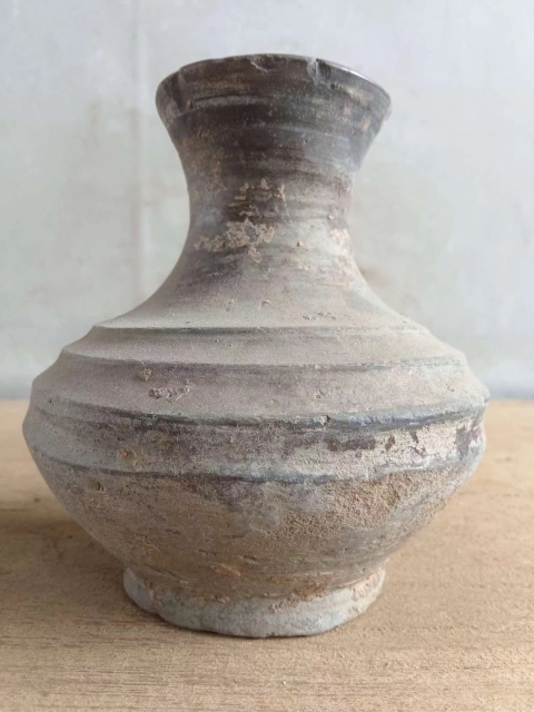 古玩陶瓷漢代灰陶弦紋漢壺拍賣(mài)，當(dāng)前價(jià)格299元
