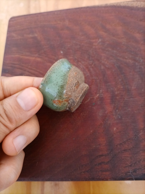 古玩陶瓷明末.綠釉茶杯99元拍賣,當前價格99元