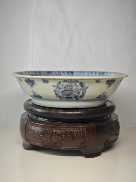 古玩陶瓷明空白期青花茶花紋撇口盤拍賣,當前價格4321元