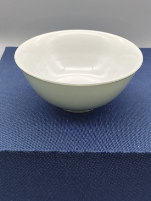 古玩陶瓷清末民國,素雅冬青釉茶碗拍賣,當前價格360元