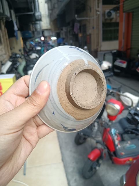 古玩陶瓷【明】龍泉青瓷青花花卉紋唇口碗拍賣，當前價格980元