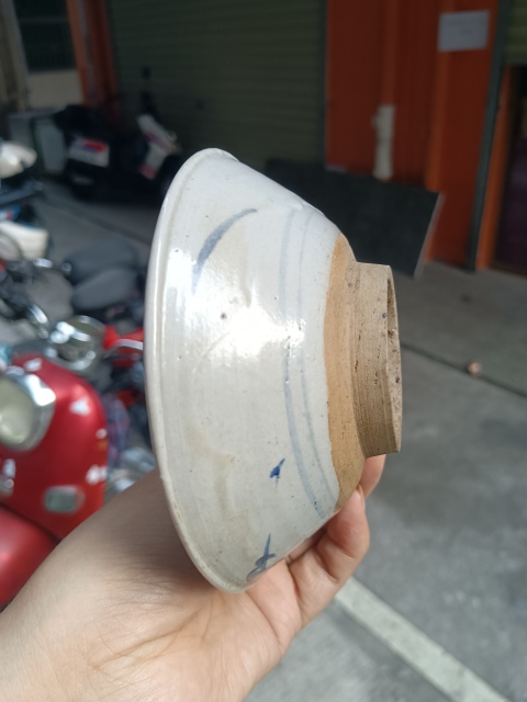 古玩陶瓷【明】龍泉青瓷青花花卉紋唇口碗拍賣，當前價格980元