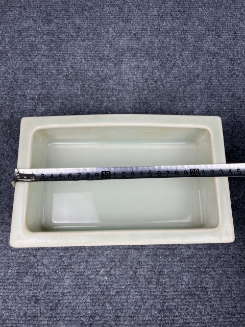 古玩陶瓷粉青釉刻花紋四方水仙盆拍賣,當前價格5888元