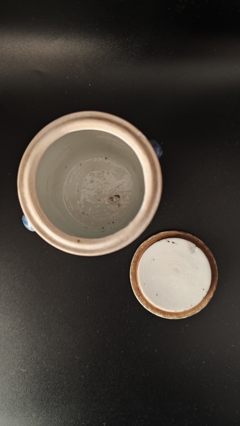 古玩陶瓷清晚期青花山水高士圖蓋盅拍賣,當(dāng)前價(jià)格780元