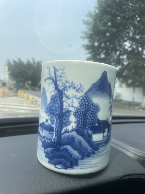 古玩陶瓷康熙山水紋青花筆筒拍賣,當前價格30000元
