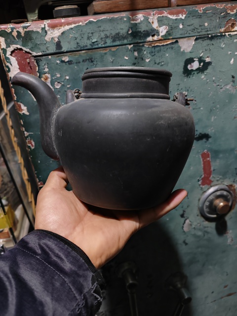 古玩雜項清代黑紫砂壺拍賣,當前價格1766元