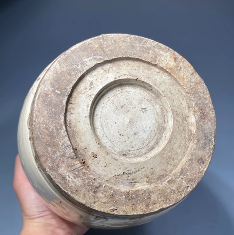 古玩陶瓷白地黑花福字罐拍賣，當(dāng)前價(jià)格1500元
