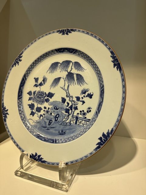 古玩陶瓷青花盤拍賣，當(dāng)前價(jià)格9800元